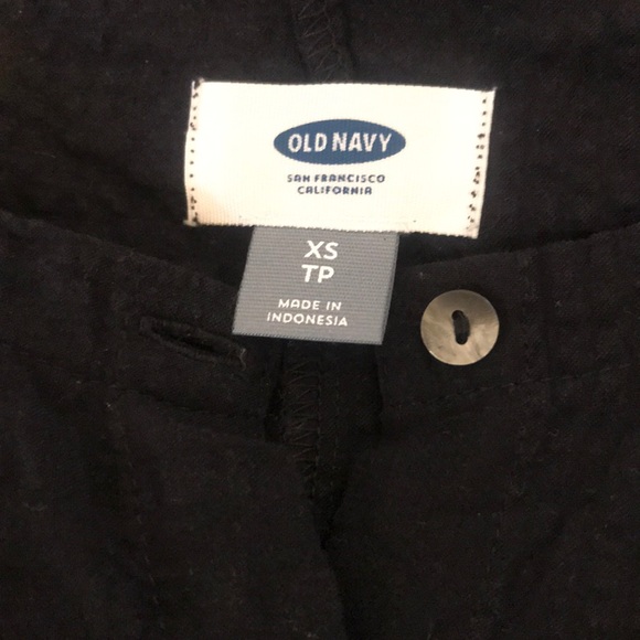 Black Old-Navy Button-Up T-Shirt - Picture 2 of 3
